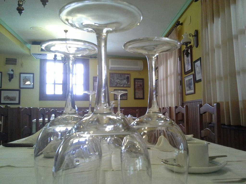 Hostal Restaurante Villa De Sepúlveda Dış mekan fotoğraf
