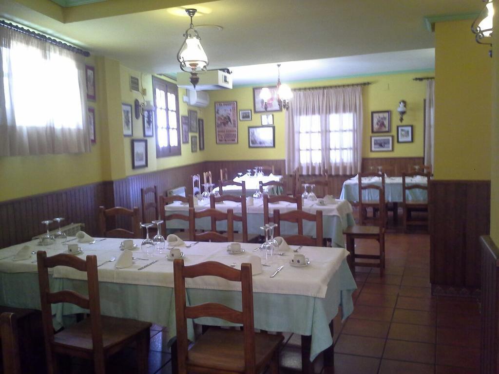 Hostal Restaurante Villa De Sepúlveda Dış mekan fotoğraf