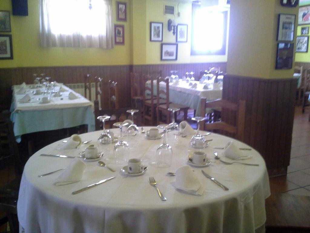 Hostal Restaurante Villa De Sepúlveda Dış mekan fotoğraf